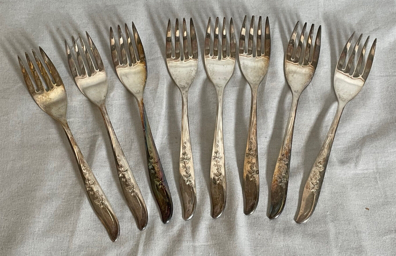Vintage Antique Supreme Silver Plate Salad Dessert Fork Set of 8 Silverware Leaf