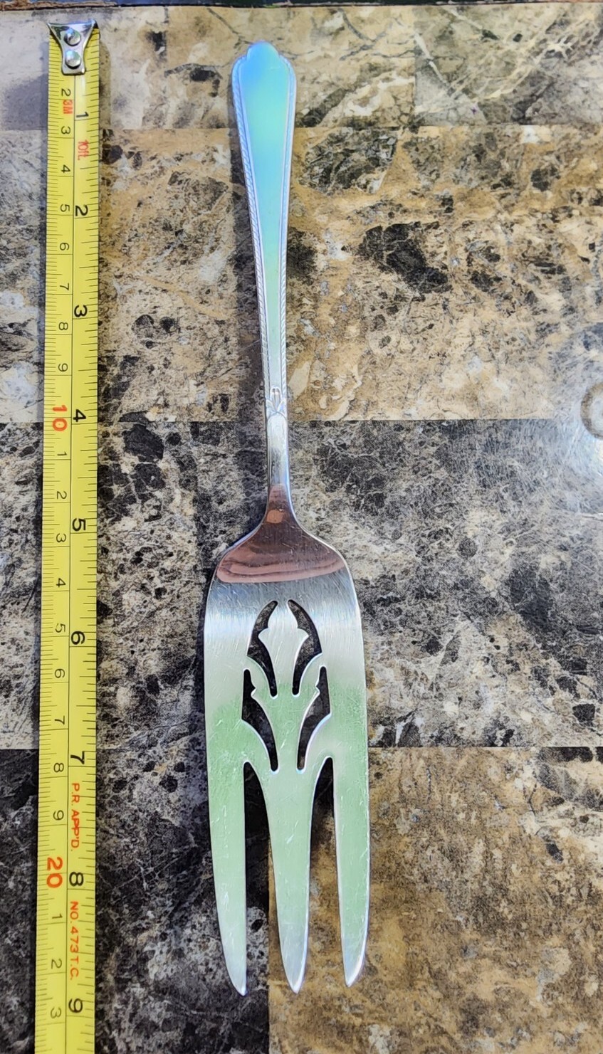 😋HOLMES &EDWARDS c1935 GUEST OF HONOR SILVERPLATED CAKE SERVING FORK 🥮🍰
