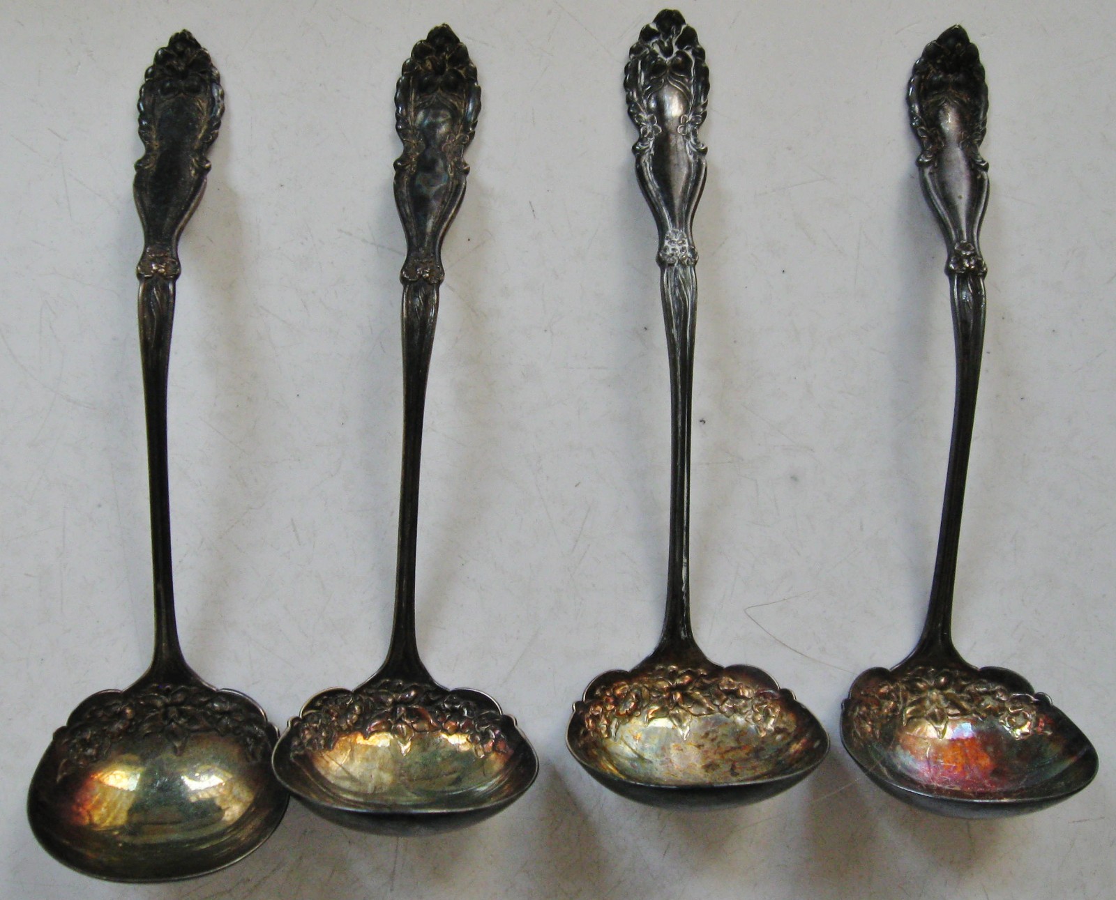 4 SMALL ANTIQUE W. R. KEYSTONE SHERWOOD LADLES SMALL 5 3/4″ NEED POLISH