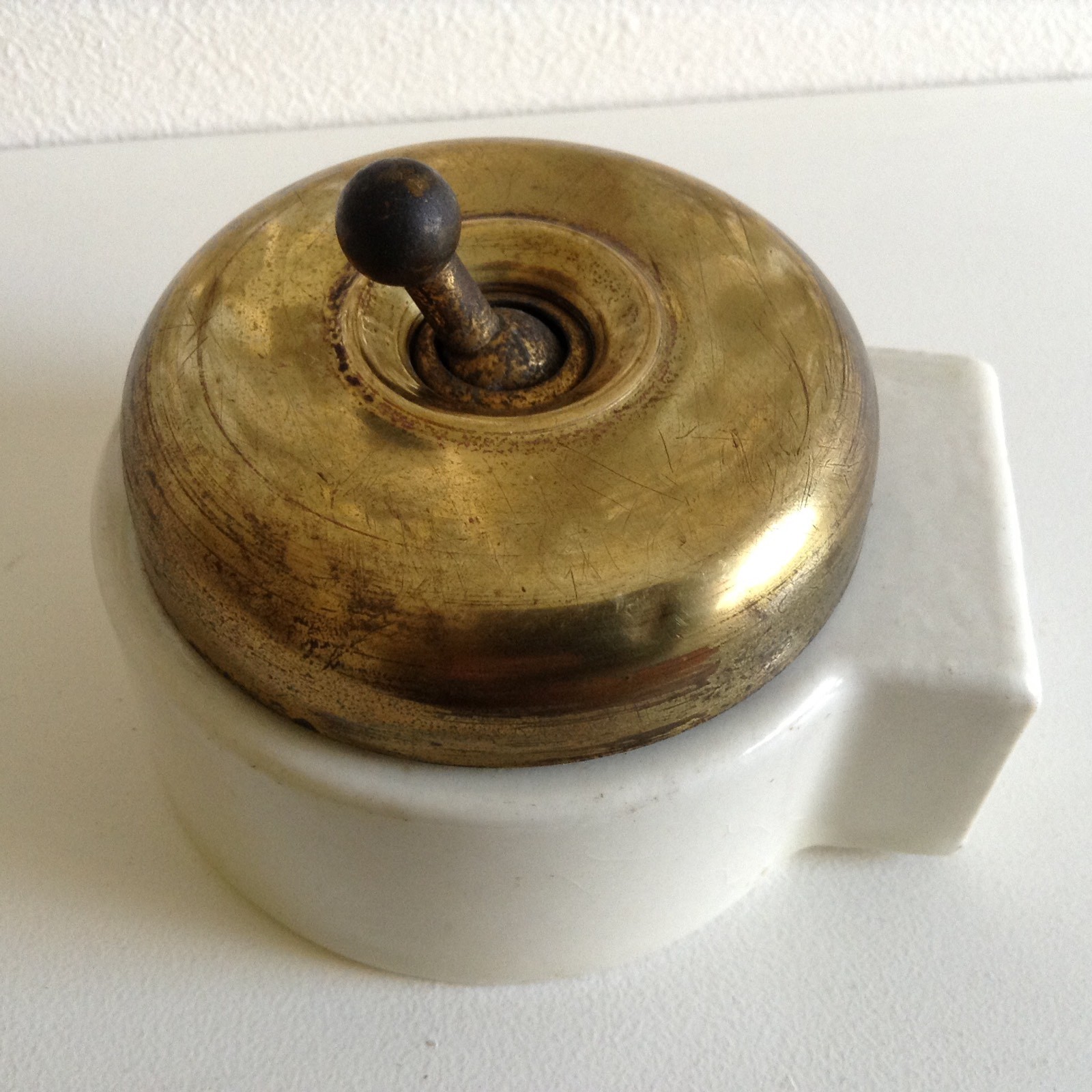 LARGE ANTIQUE ART DECO BRASS & CERAMIC DOLLY LIGHT INDUSTRIAL SWITCH SOCKET