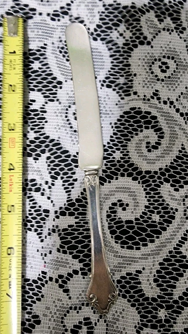 RARE VICTORIAN AESTHETIC SILVERPLATED YOUTH KNIFE/ BUTTER SPREADER👩‍👦🧈
