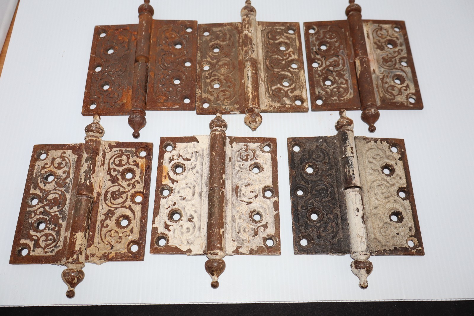 3 PAIR VICTORIAN EASTLAKE ARCHITECTURAL DOOR HINGES 6 TOTAL MATCHING PIECES