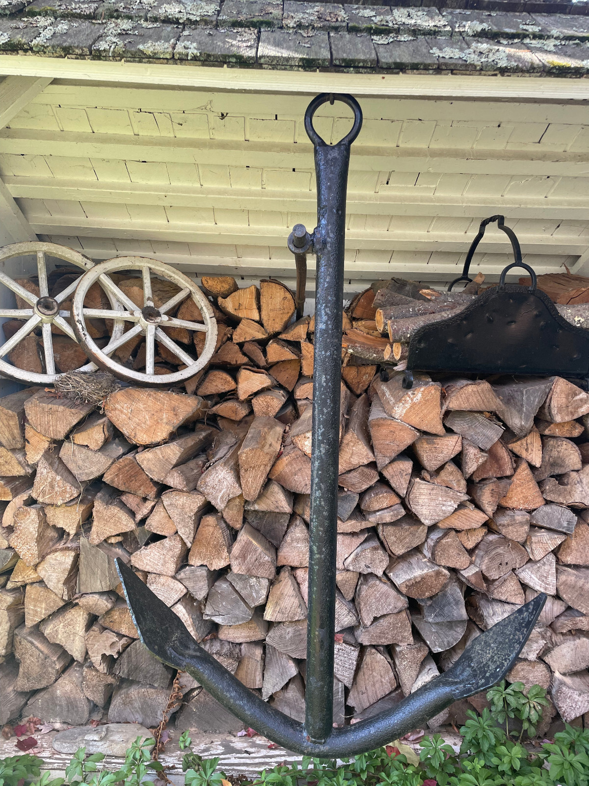 HUGE ANTIQUE HEAVY DUTY INDUSTRIAL 56″ X 36″ BLACK IRON SHIP BOAT ANCHOR & POST
