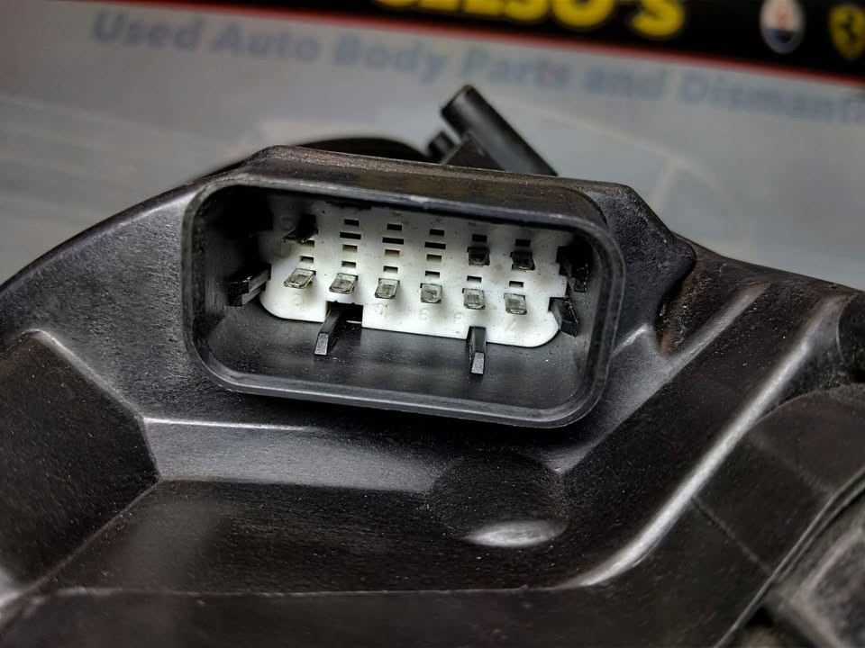 2005 – 2008 PORSCHE BOXTER ASSEMBLY HEADLIGHT
