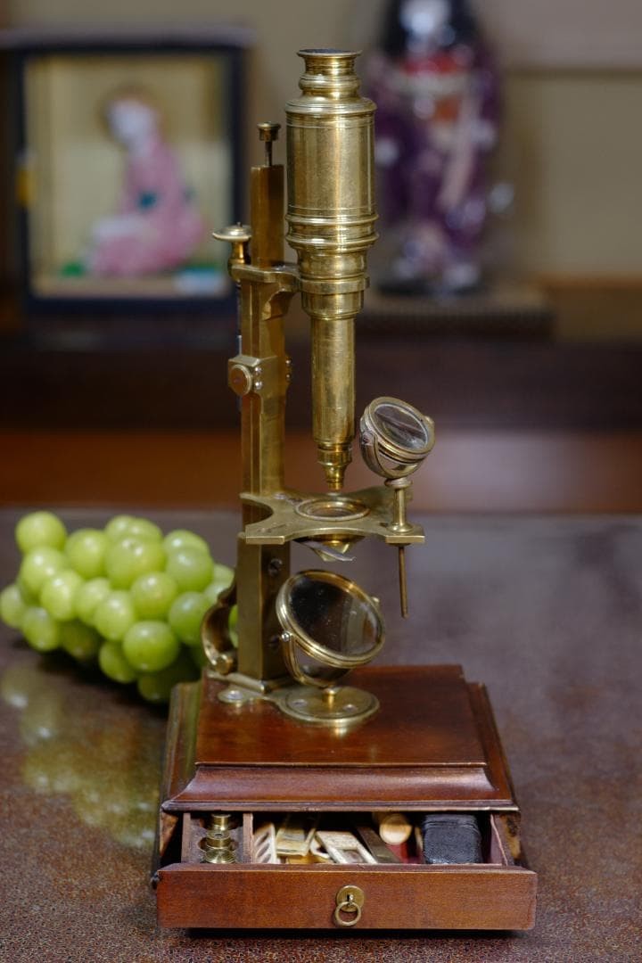 microscope antique collectible John Cuffe’s compound microscope Maltese cross