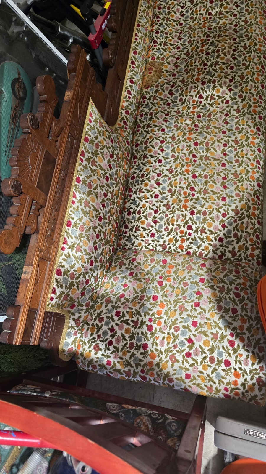 Antique Victorian Fainting Couch/Fold Out Bed