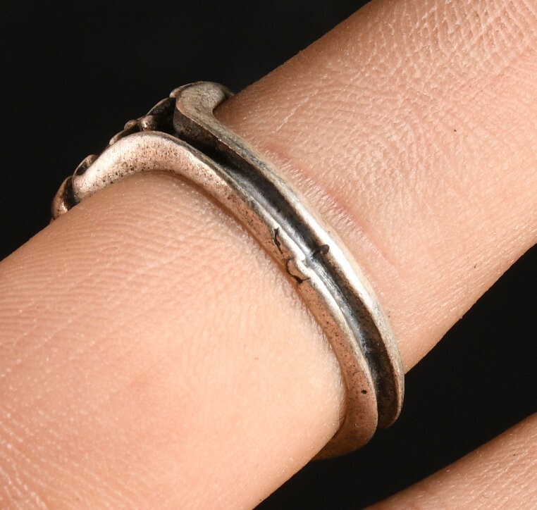 2.7CM Antique Tibet Old Silver Fengshui Skull Human Skull Head Ring Finger Ring
