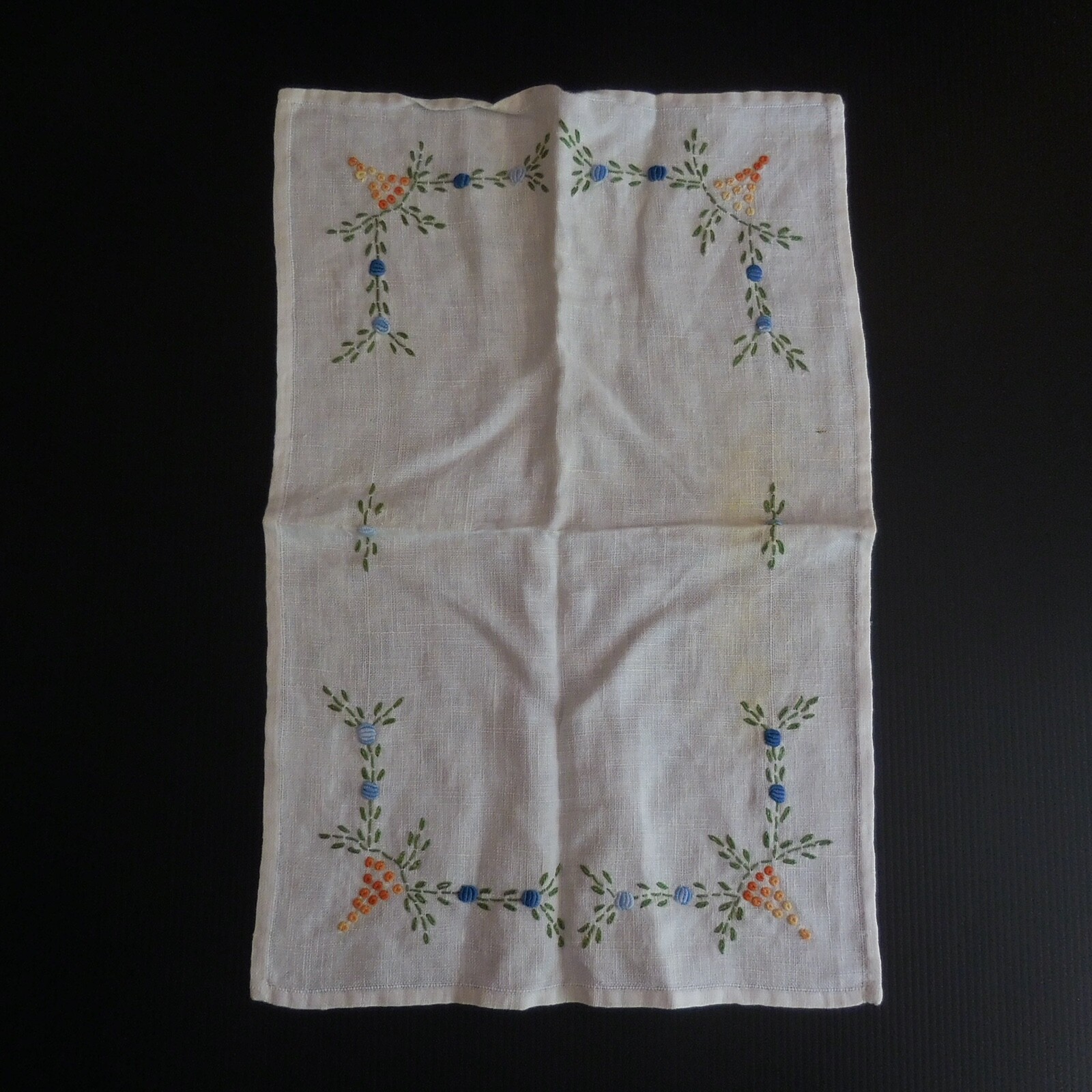 Rectangular Green Sewn Linen Doily Embroidery Art Nouveau Handmade Italy N5560