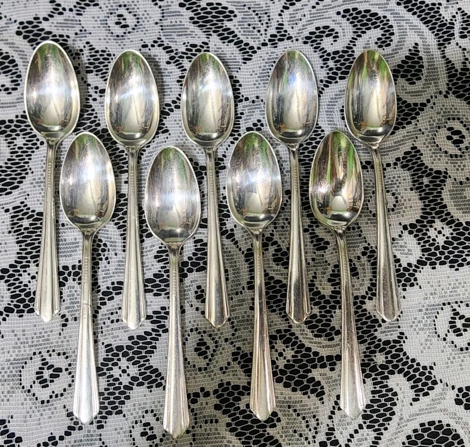 😎SET OF 10 VINTAGE c1929 CHARM PATTERN SILVERPLATED TEASPOONS/ TEA SPOONS🍵