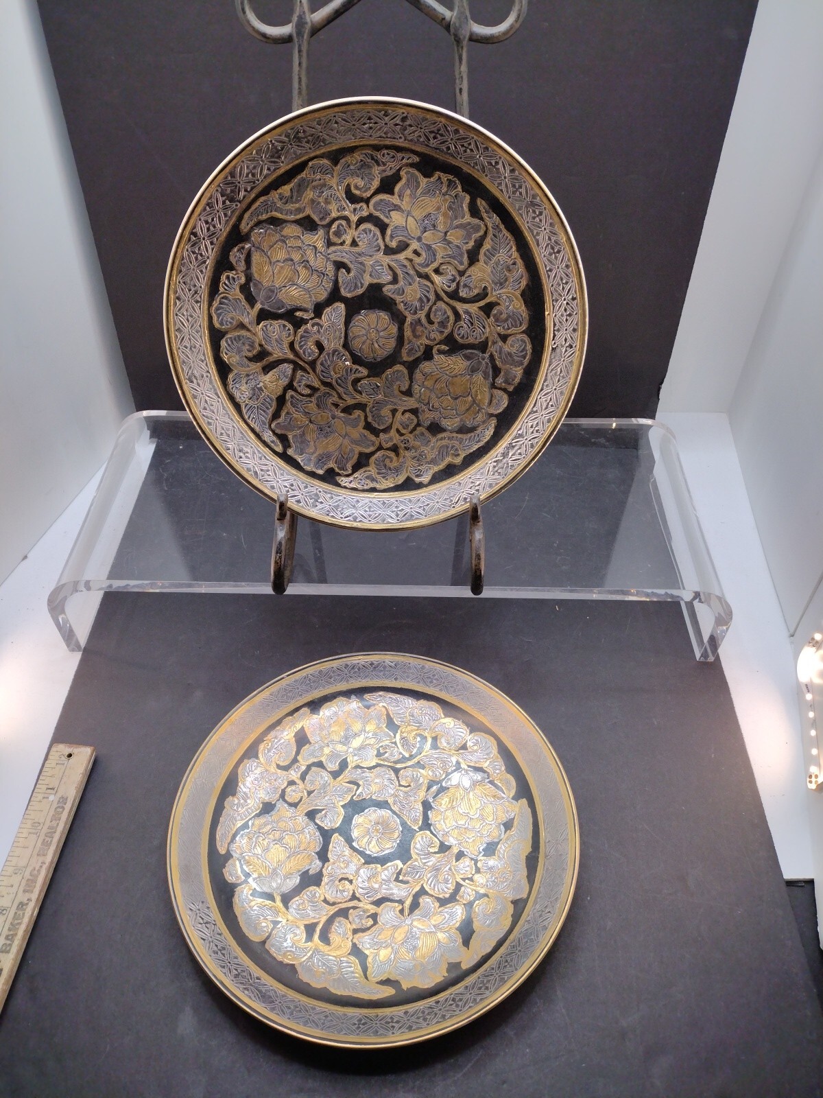 2- 10″Toyo Medallion Decor Plates Beautiful Gold Trim Accents, By H.F.P MACAU