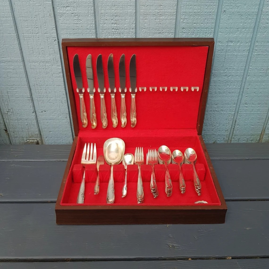Wm Rogers Mfg Co Extra Plate Flatware Set of 47 Pieces in Original Wooden Box
