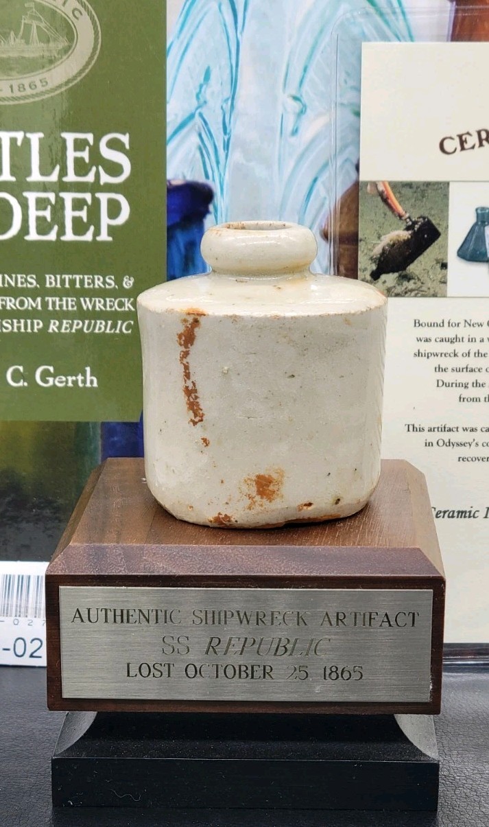 1865 SS Republic Shipwreck Ceramic Pottery Ink Pot Bottle Genuine Artifact w/COA