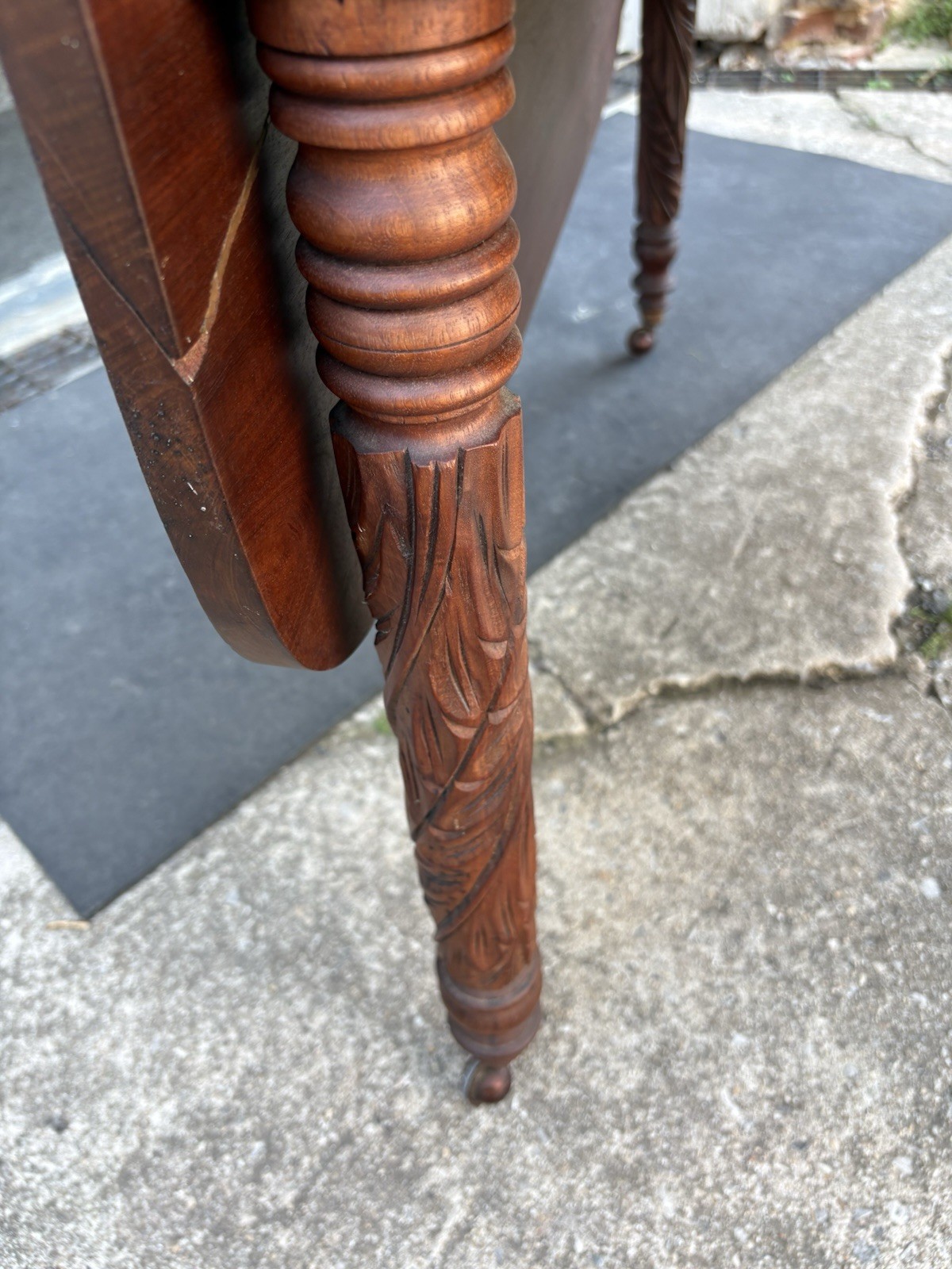 Vintage Solid Mahogany Drop Leaf Gateleg Table – Carved Jacobean Style