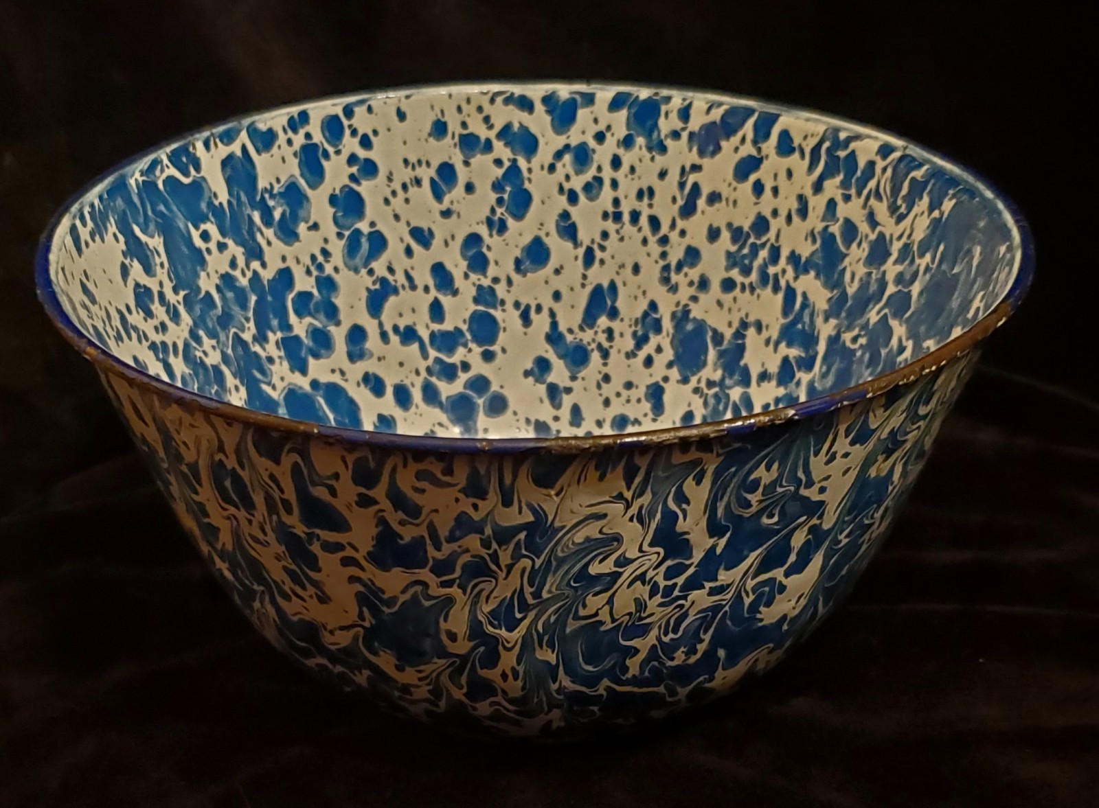Vintage Antique Blue & White Swirl Enamelware Graniteware Mixing Bowl 9 1/2″