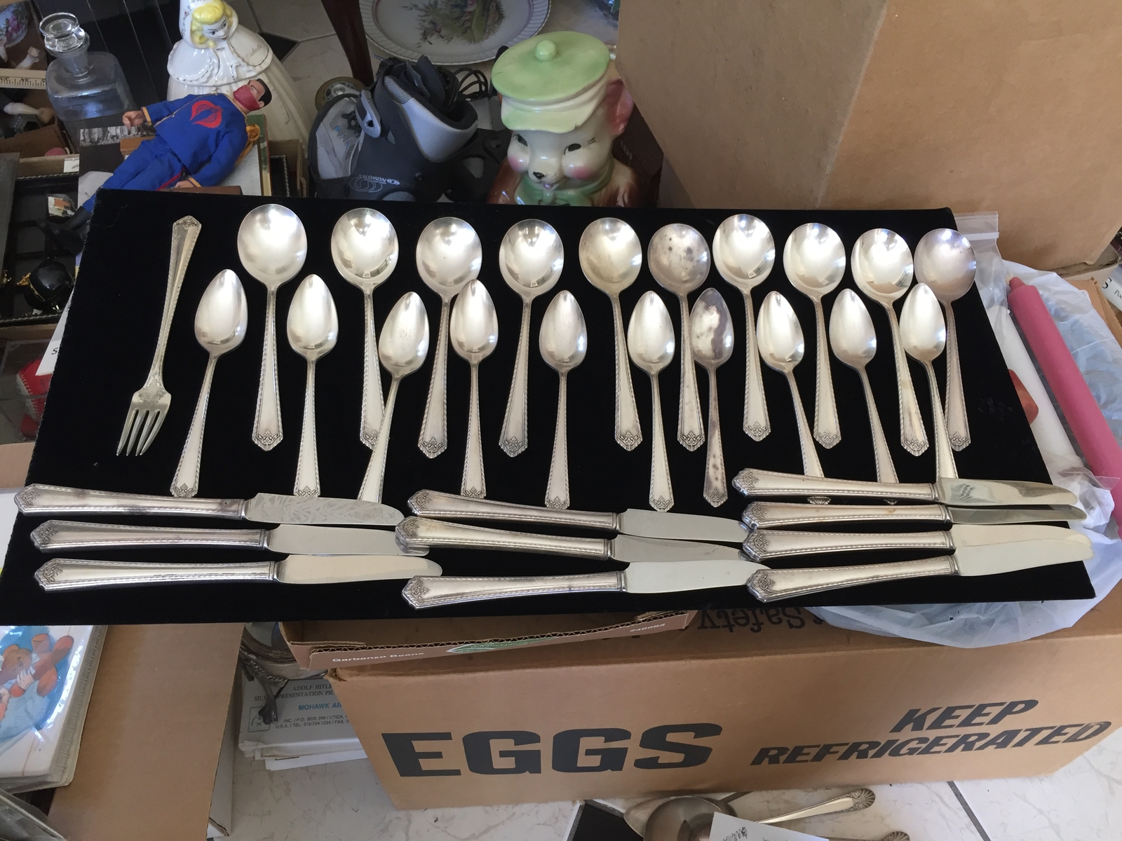 31 pieces silverplate flatware Oneida Community AA knives soup spoons tea spoons