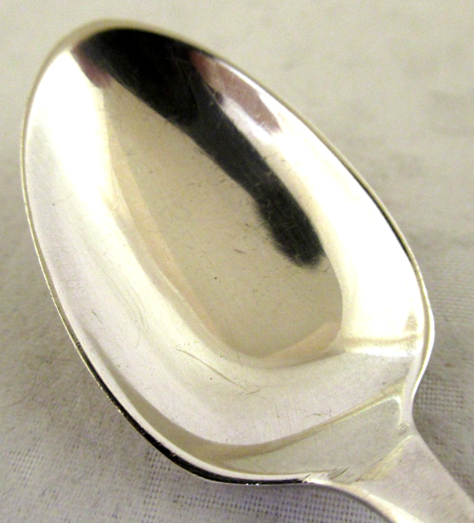 Solid Silver BOXED Set of 6 HANOVERIAN TEASPOONS Hallmarked:-Birmingham 1933