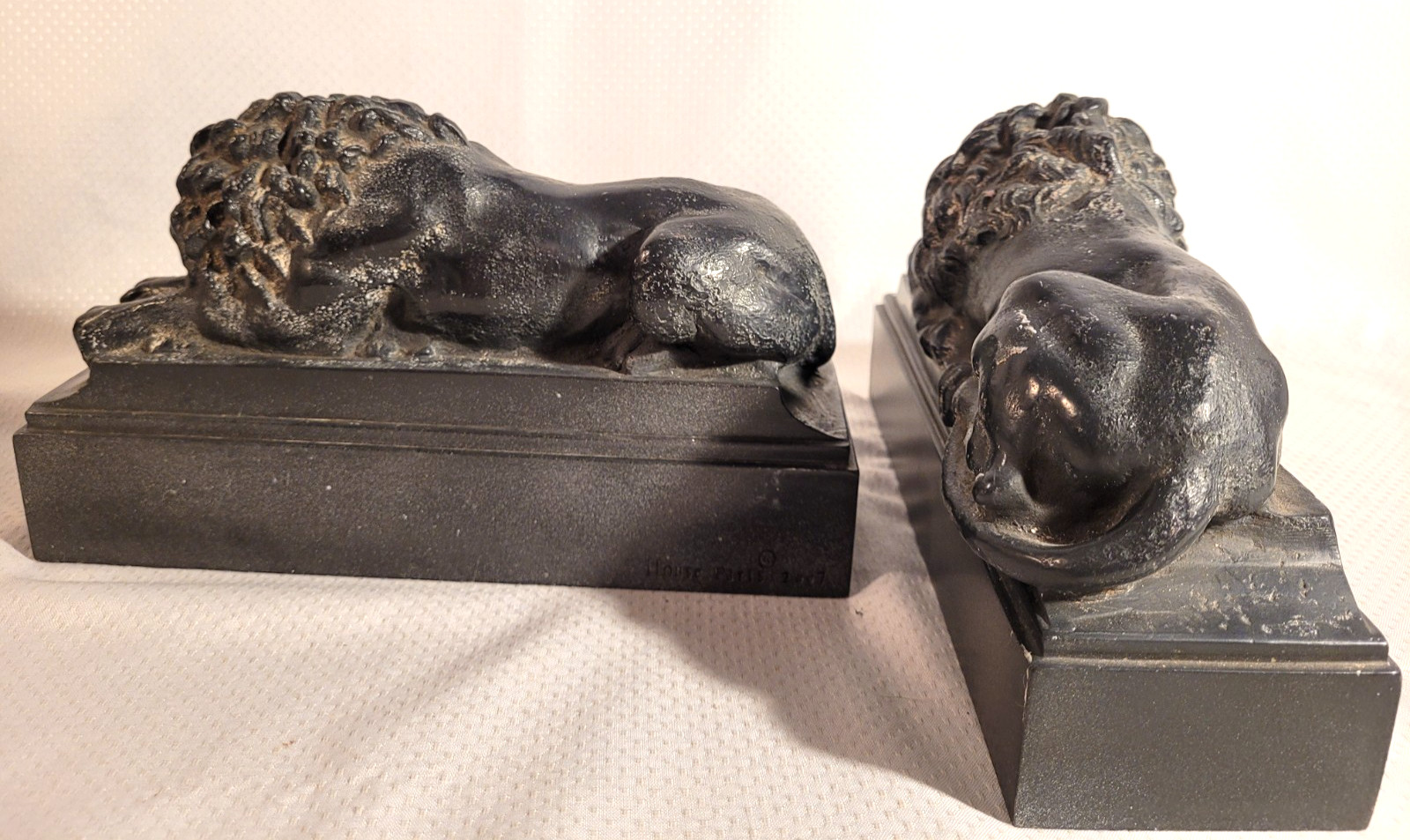 Awesome Pair of Composition Reclining Lion Bookends / Paper Weights Heavy 11 lbs