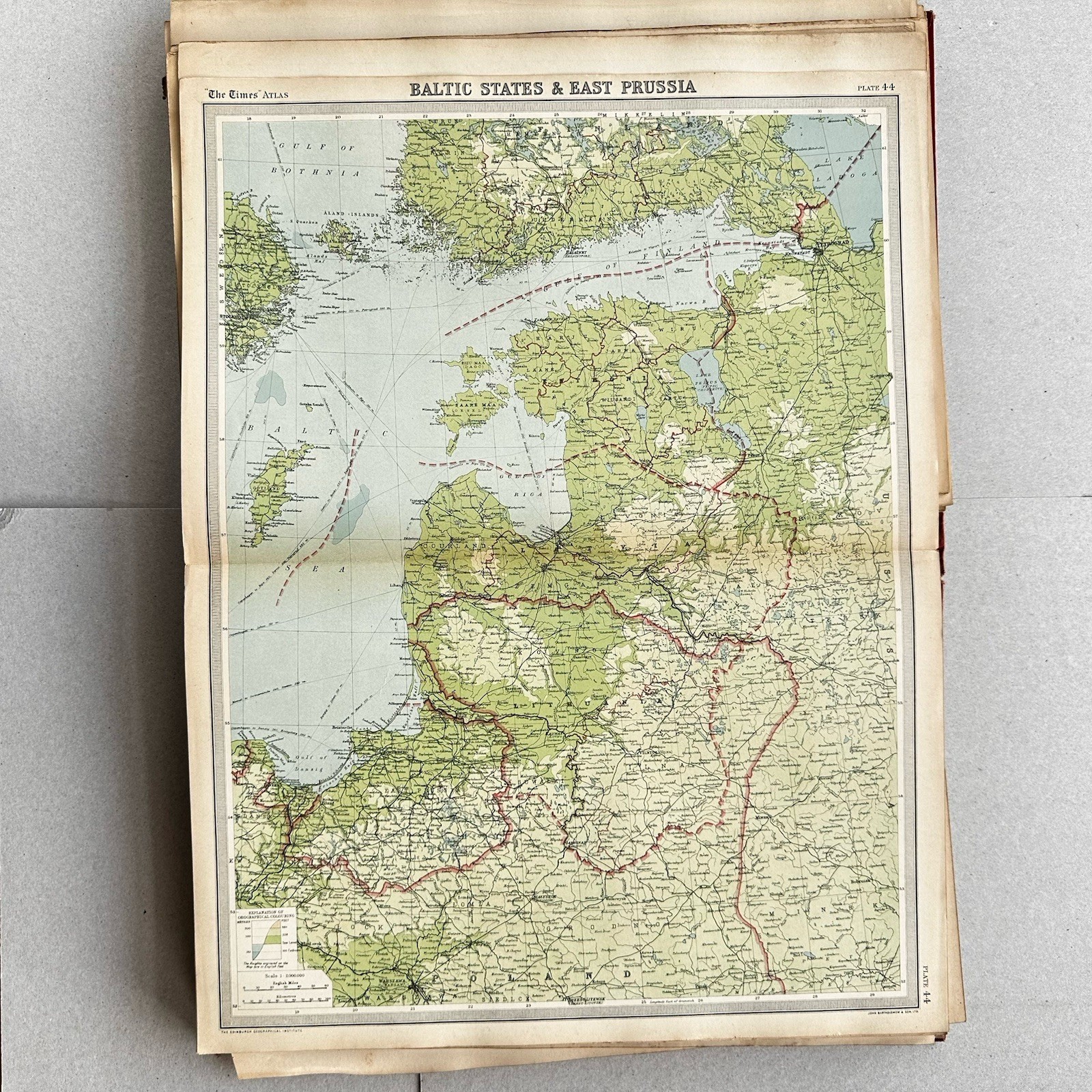 1922 The TIMES Survey Atlas of the World 112 maps Selfridge Edn Pre War (M)