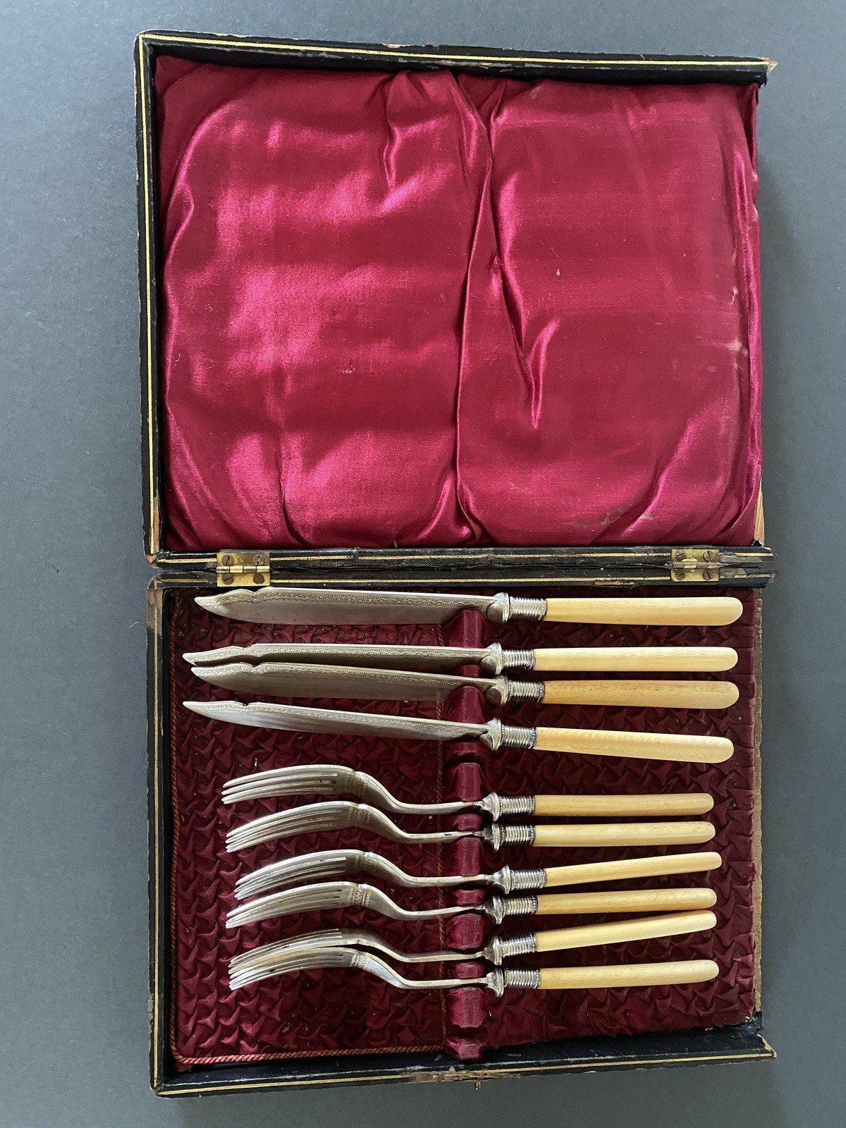 Boxed Victorian Cutlery Set