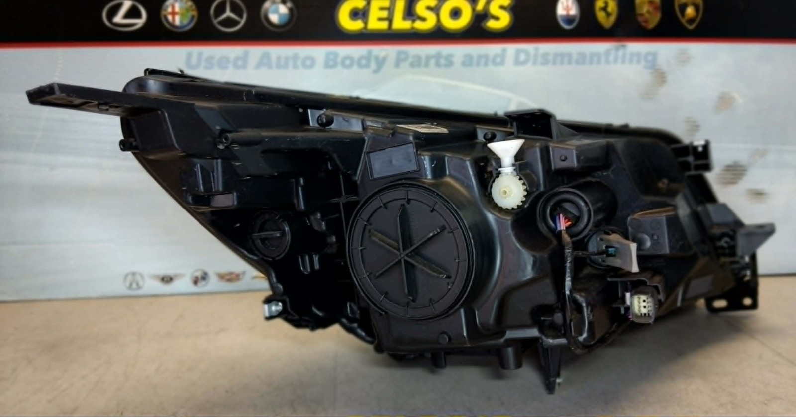 2015 BUICK LACROSSE LEFT SIDE HEADLIGHT W/LED TRIM ASSEMBLY HEADLIGHT OEM