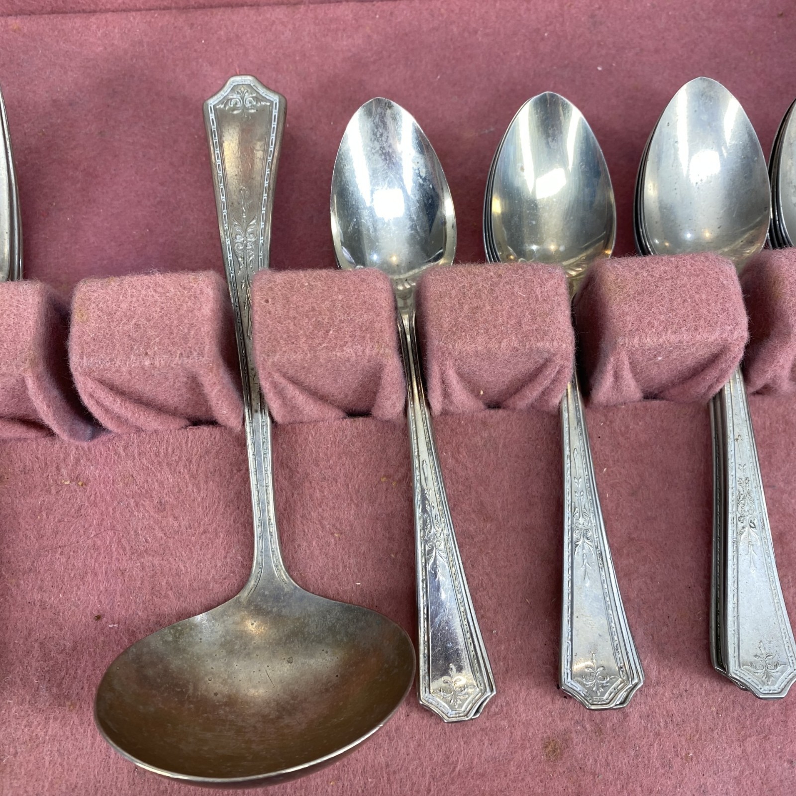 WILLIAM ROGERS — “Community” Silverplate Flatware, Kingston Pattern c.1929