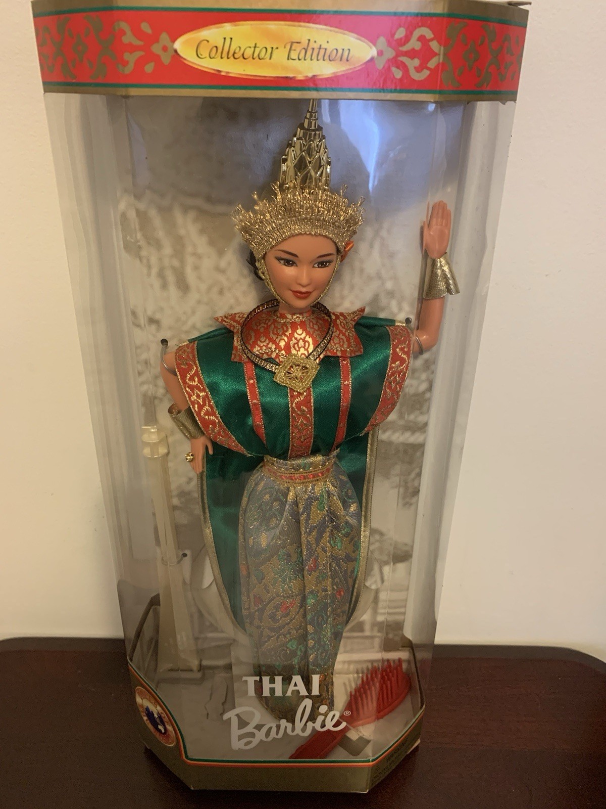 1997 Barbie COLLECTOR EDITION Thai “Dolls Of The World” Barbie -IN BOX