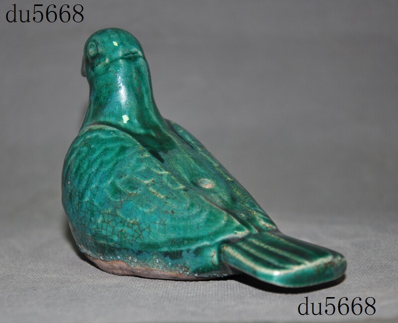 China Feng Shui green glaze Old porcelain pigeon dove bird of peace bird statue