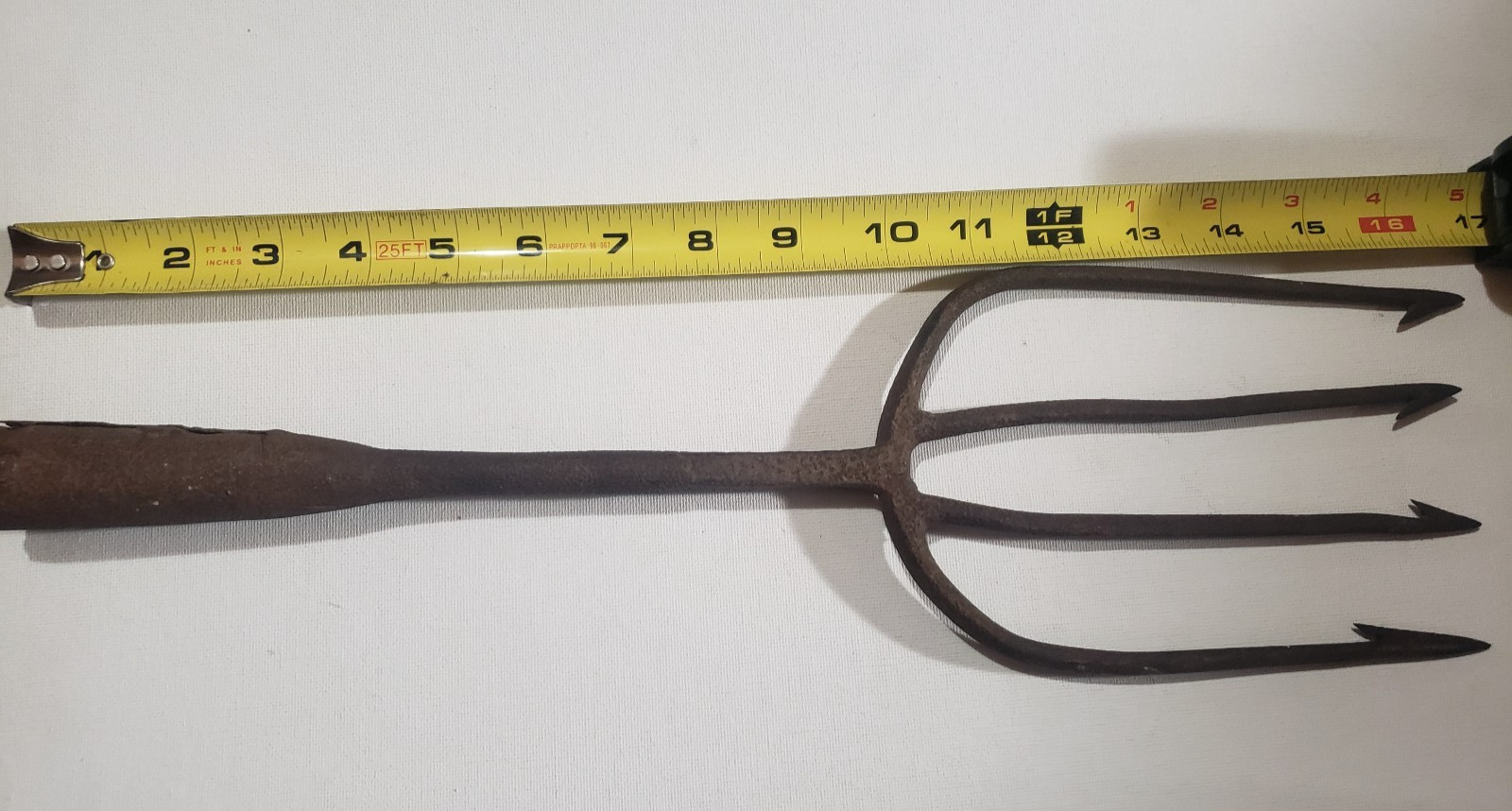 Nice Spear fishing eel Sucker Salmon 17″ Hand forged Steel iron Maine antique