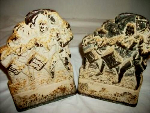 Primitive Americana Bronzed Iron Verona Bookends Spirit of 76 Chippy Creamy