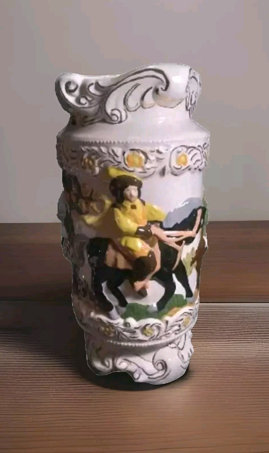 Colonial Theme Ceramic Embossed Handpainted Umbrella Cane Stand Vase 17″x10″ Vtg