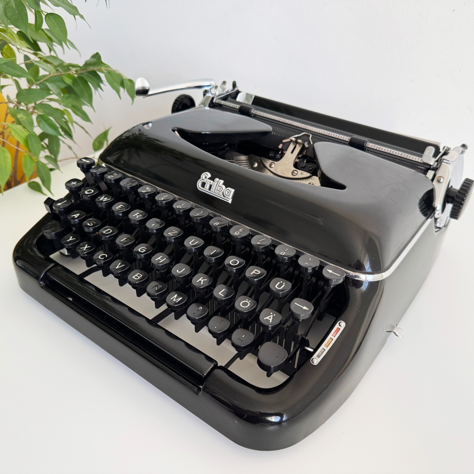 partly working read description ERIKA 10 Typewriter | 1950s |UPS 3Day to US/CAN