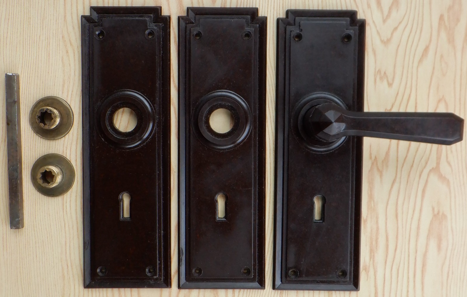 Bakelite Vintage Door Backplates x 3 Original PERMAX 1920s/1930s – For Spares