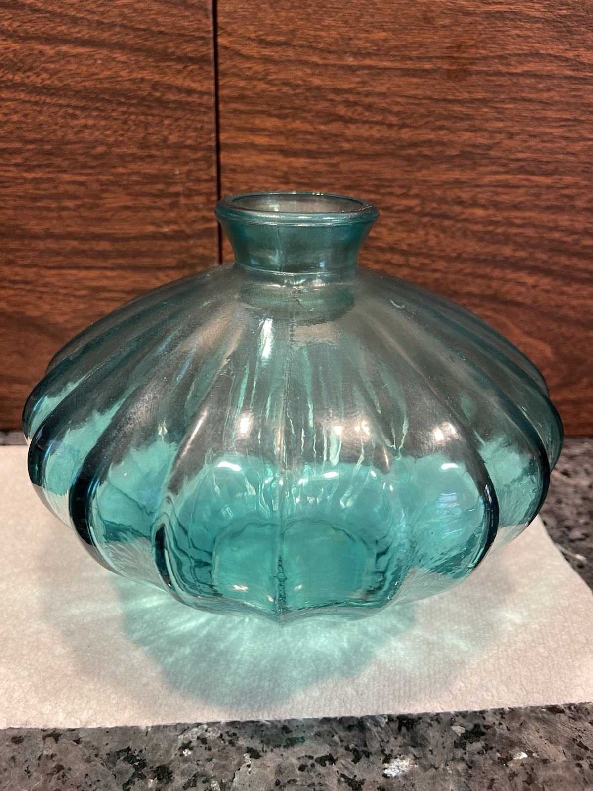Blue / Aqua Ribbed Bubble Vase – 20 Panel Throated Bottle