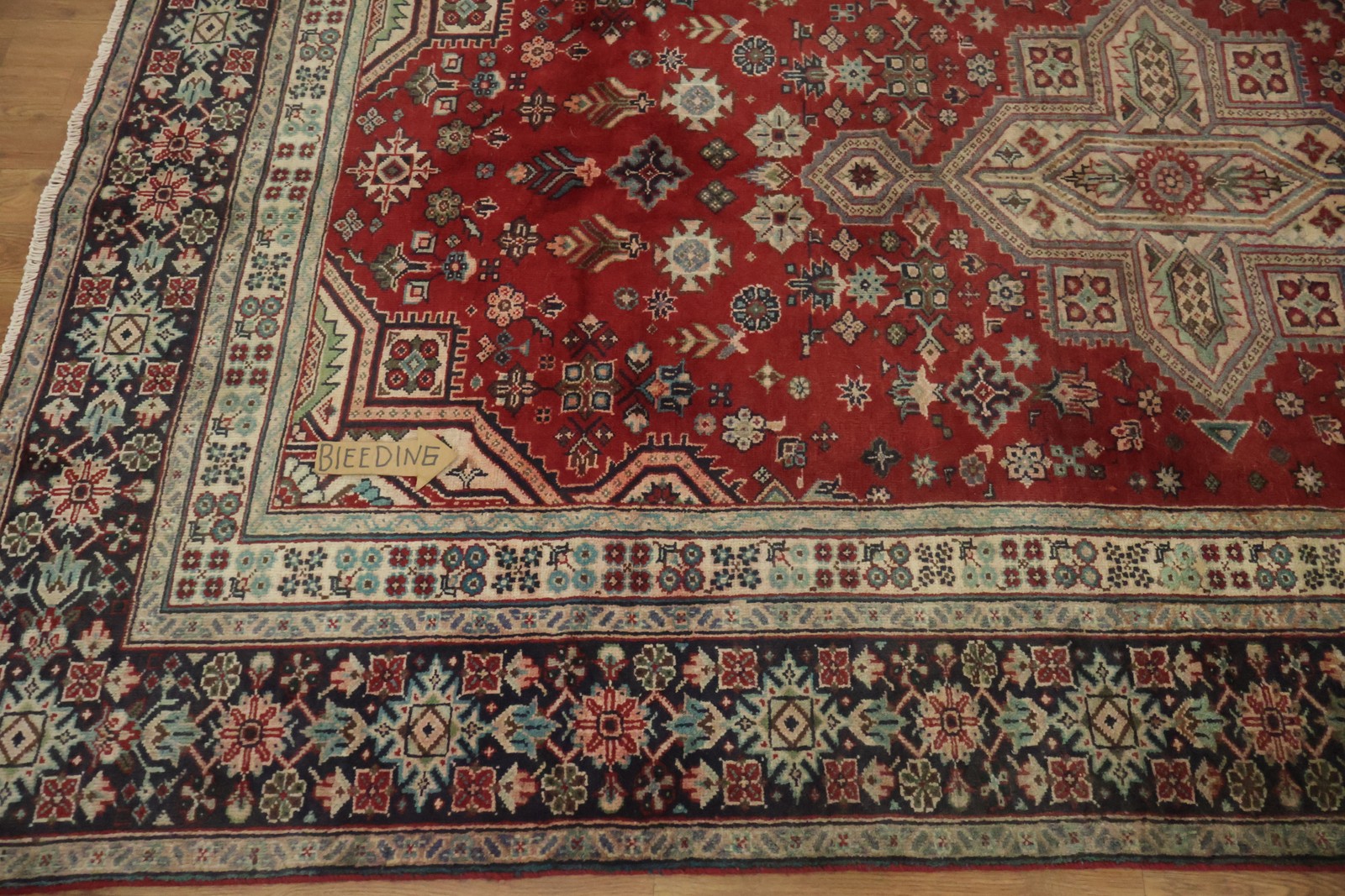 Vintage-Inspired Traditional Area Rug 5×9 Hand-knotted Wool Geometric Red Carpet