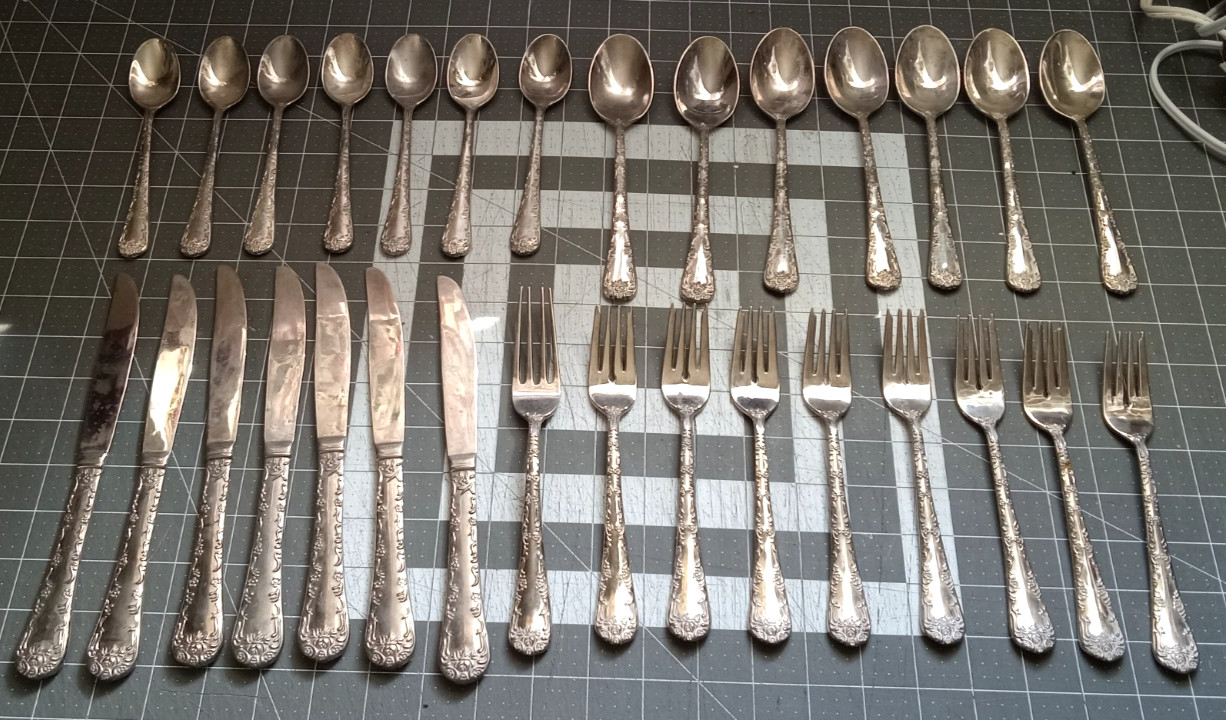 WM Rogers Enchanted Rose Flatware Silver Plate Lot of 30