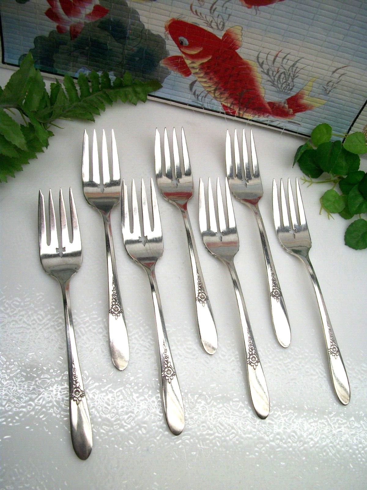 7 Oneida Silver FANTASY Silverplate 6 1/2″ Salad Forks 1941