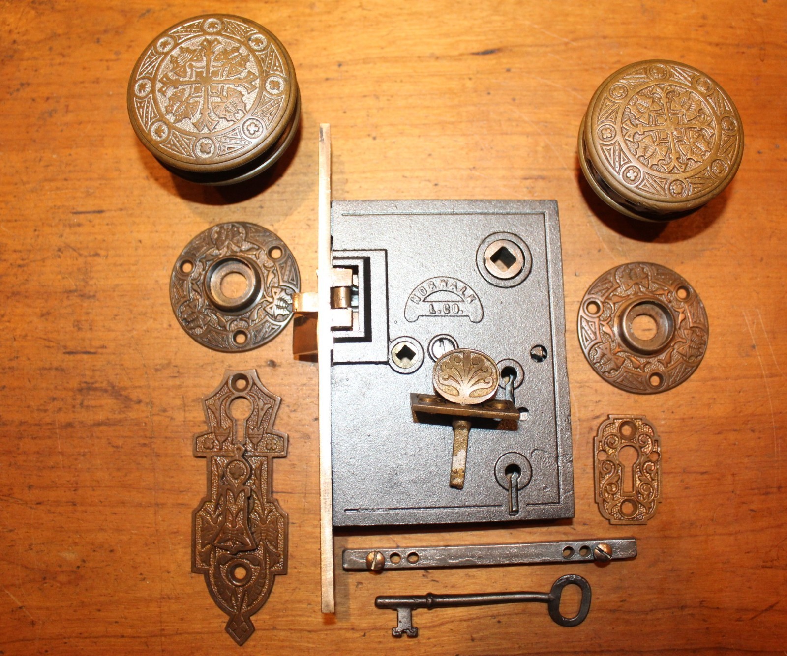 Norwalk H-25100 Butterflies Set X-2270 Mortise Knobs Escutcheons Thumb X-18