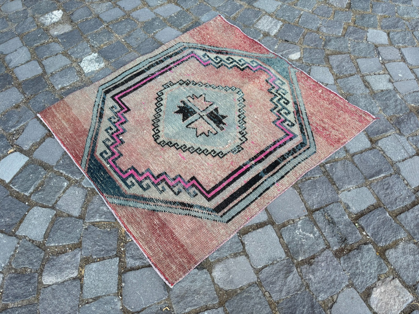 Wool rug, Area rug, Vintage rug, Turkish rug, Bohemian rug 2,8 x 3,0 ft