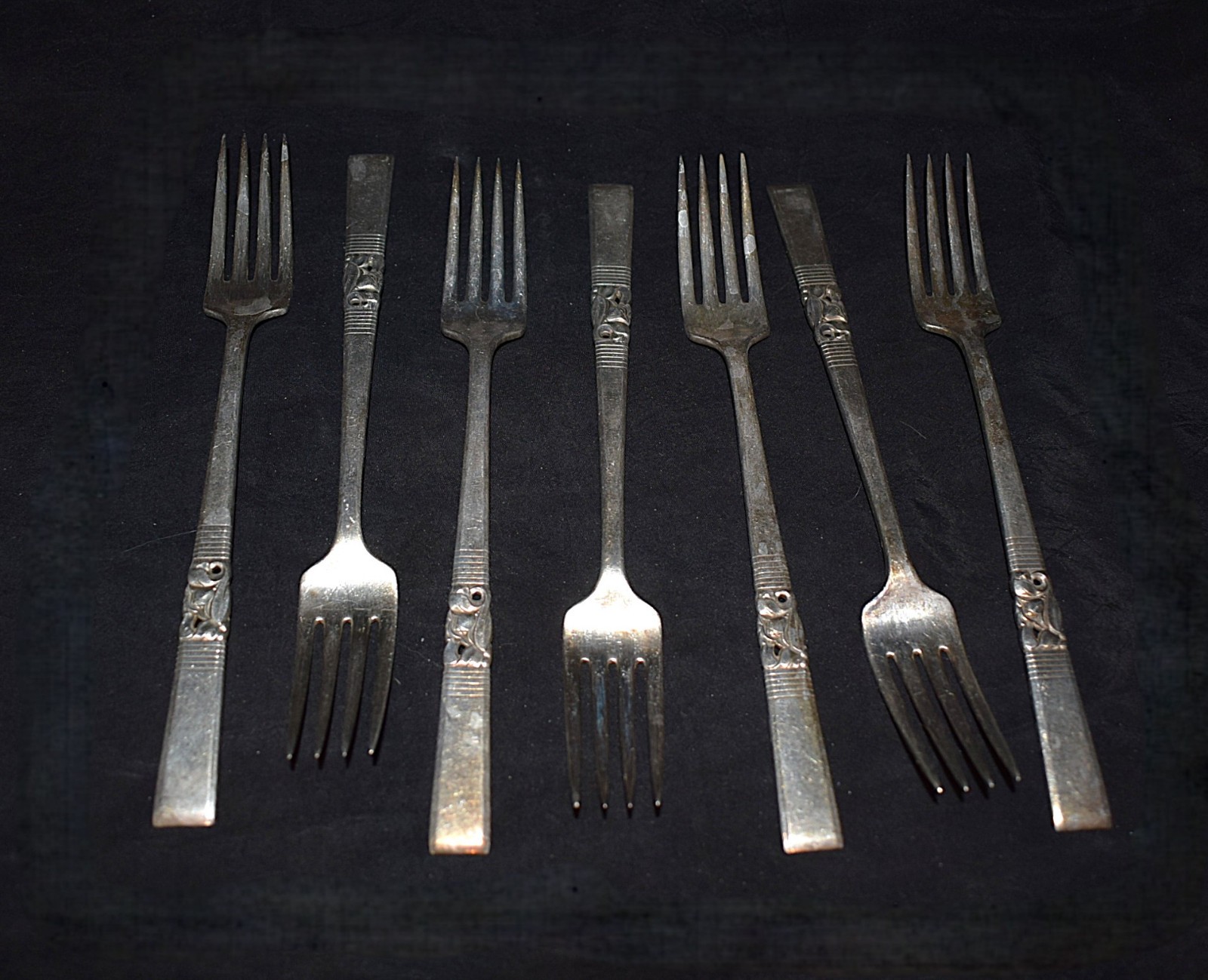 Vintage Art Deco Silverpate Flatware/Dinnerware/Silverware ~ 34 Pieces