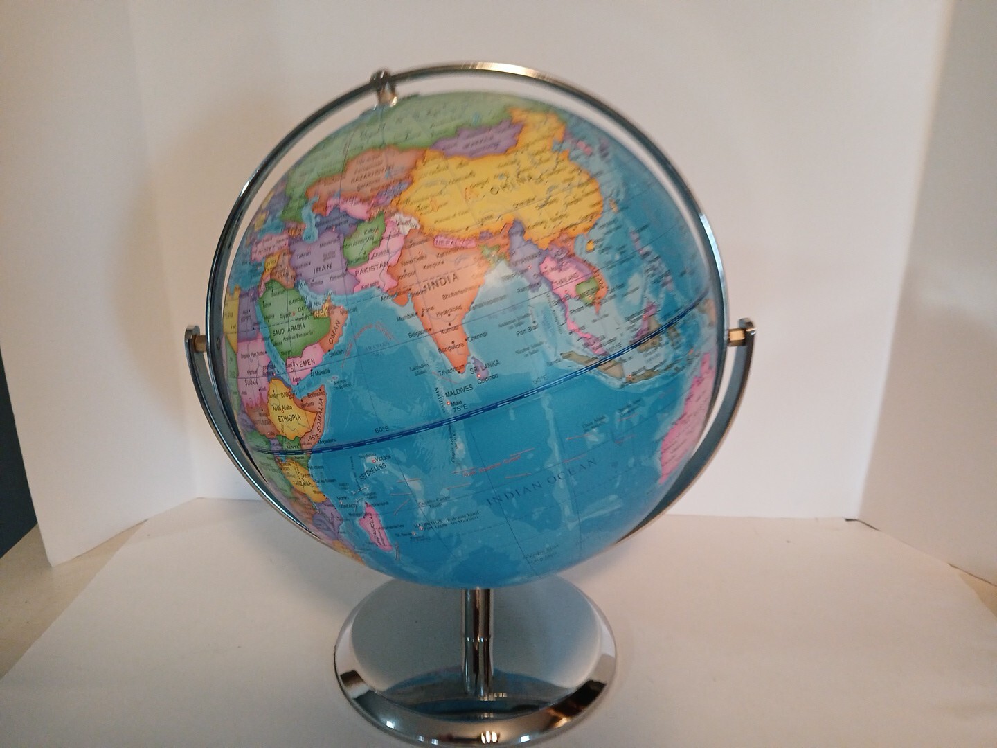 9’inch “Dipper”Illuminated Constellation World Globe. Chrome, Lights, Desktop,*