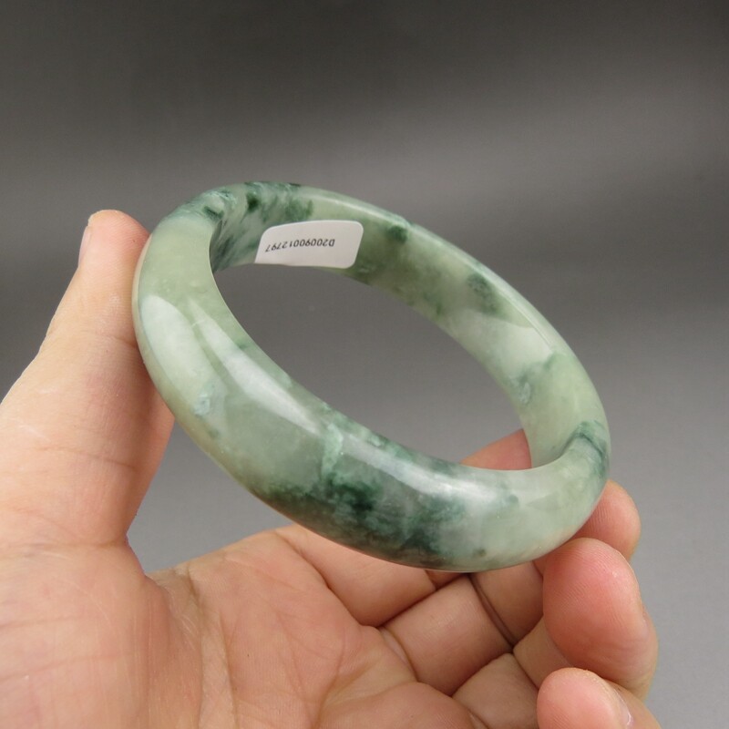 58mm Certified Grade “A” Natural Green Jadeite Jade Gems Bangle Bracelet V402