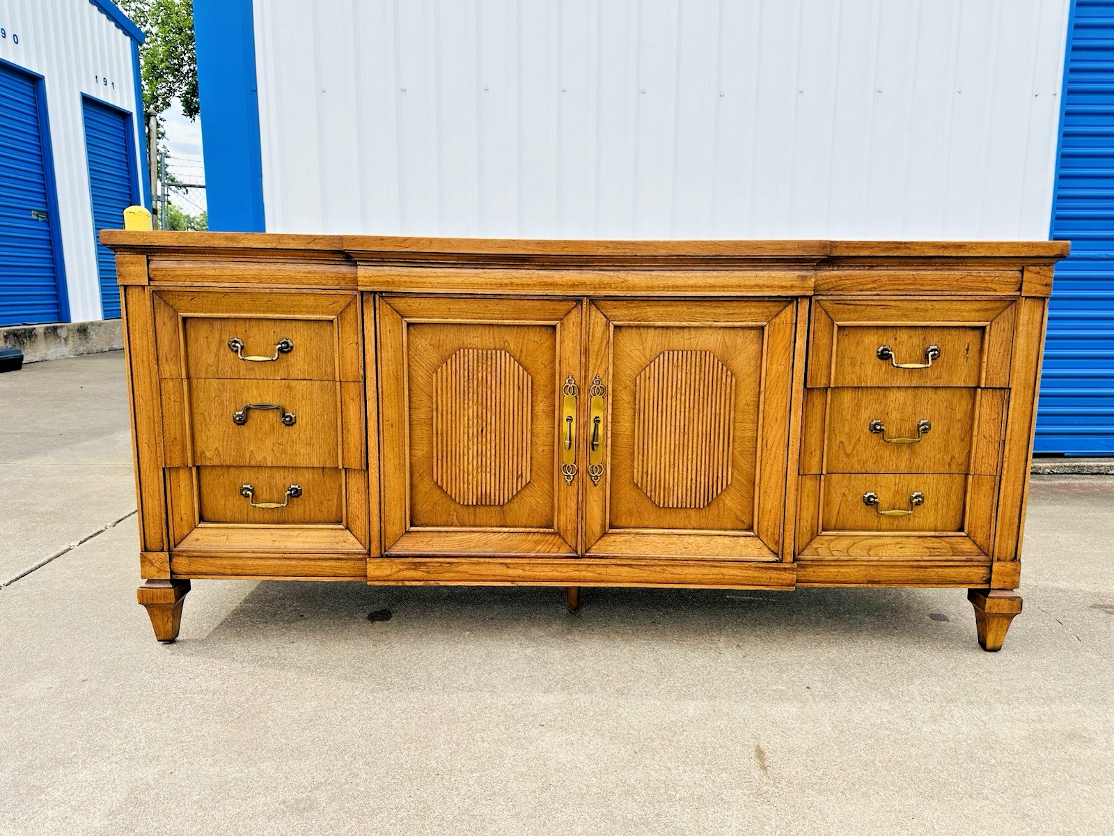 Beautiful Mid Century Modern Oak Ridgeway Dressers Credenza W/ Drawers