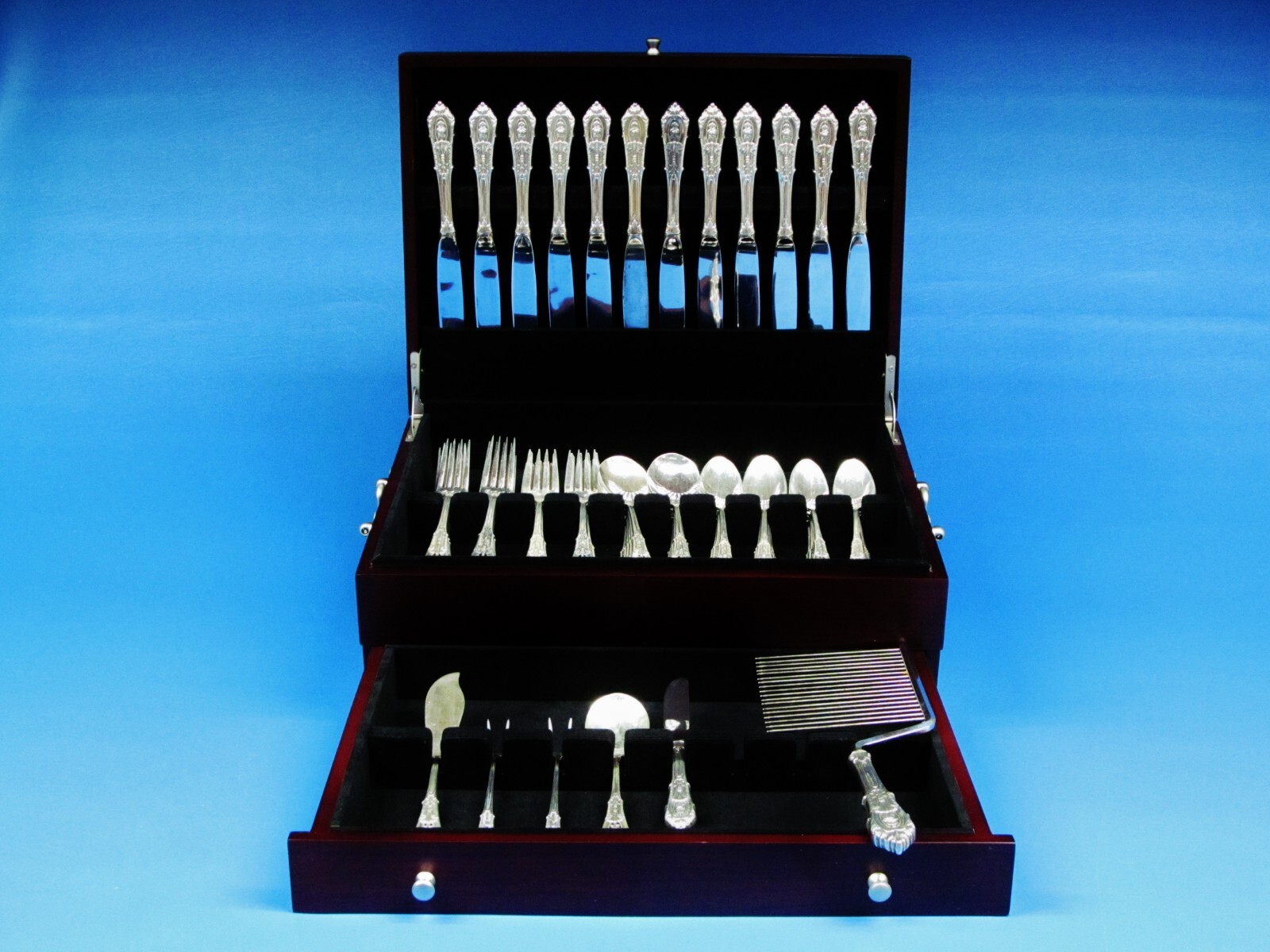 Rose Point by Wallace. Gorgeous Sterling Silver Flatware. 78 Pie. Service For 12