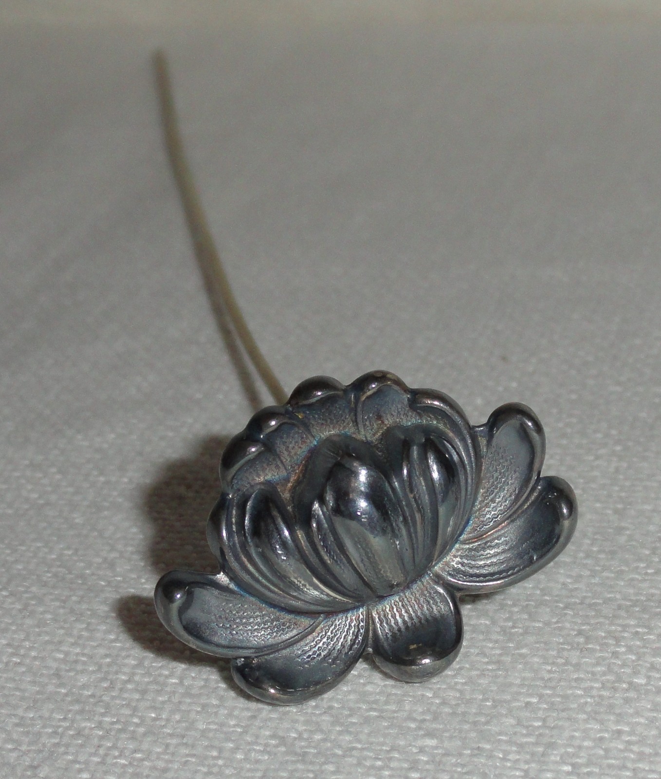 Art Nouveau Hatpin ~ Sterling Silver Water Lily ~ William Kerr? ~ 1.5” x 1” Head