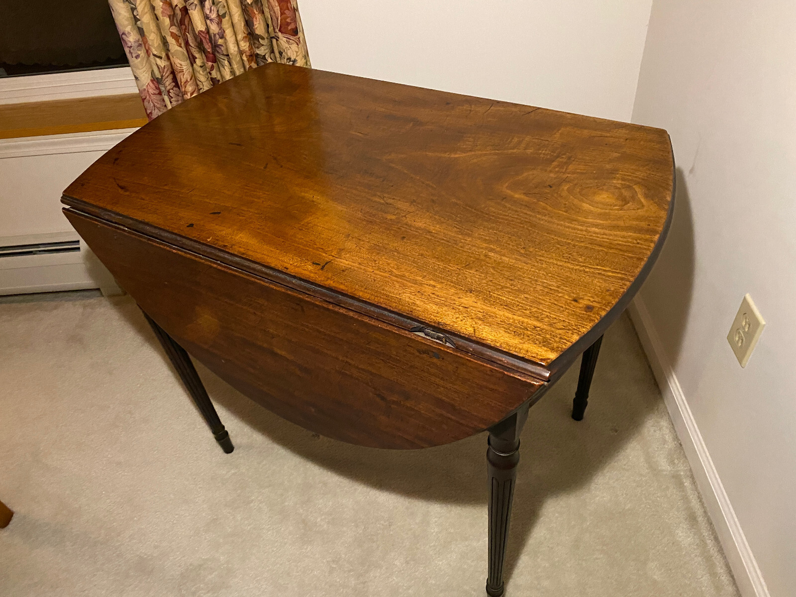 Antique Sheraton folding leaf table – mahogany – ca. 1800’s