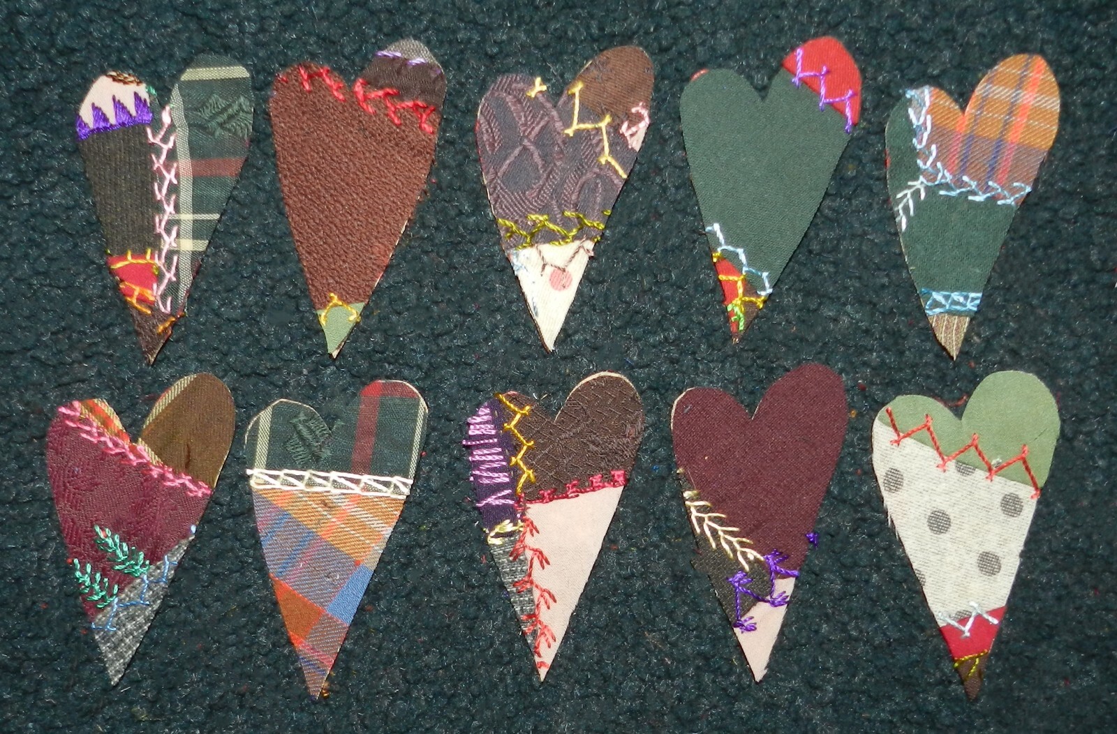 10 PRIMITIVE ANTIQUE CRAZY QUILT CUTTER QUILT HEARTS Crafts Scrapbooking CQ23-33