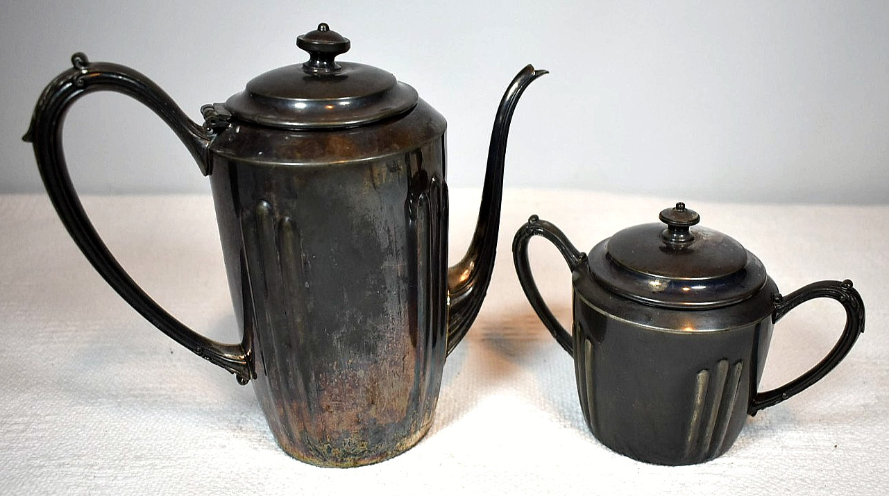 Silverplate Ribbed Hollowware New Amsterdam #1626 Coffee/Tea Pot & Sugar Bowl