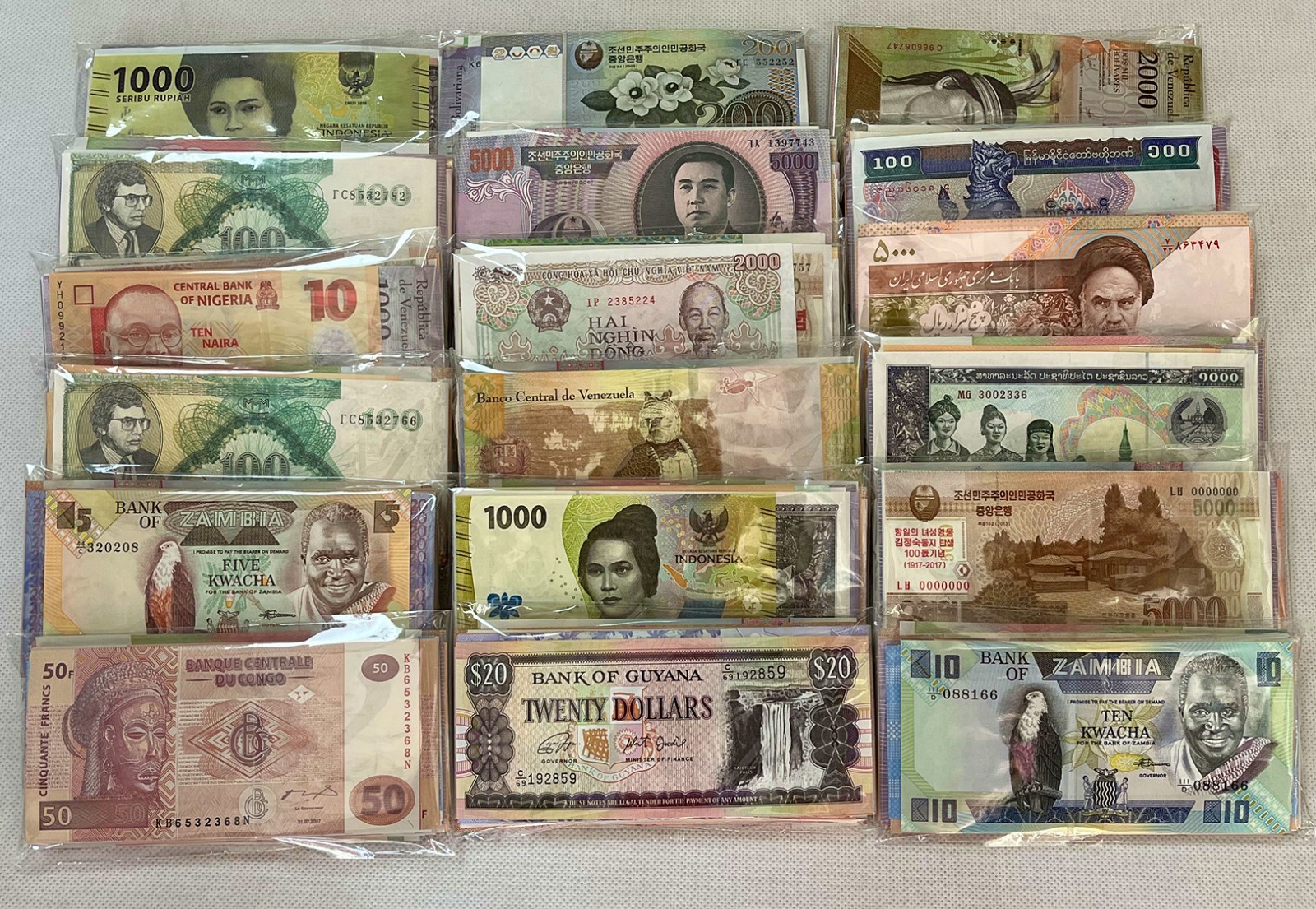 World paper money, 100 Pieces Of Different Banknotes,All Genuine,new banknotes.