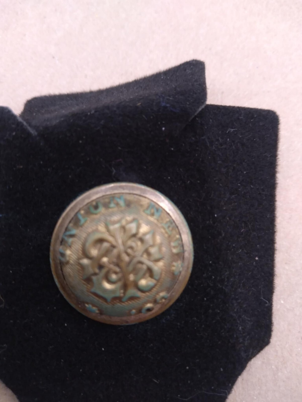 Union News Co. antique brass button Scovill mfg. Waterbury early 20th century