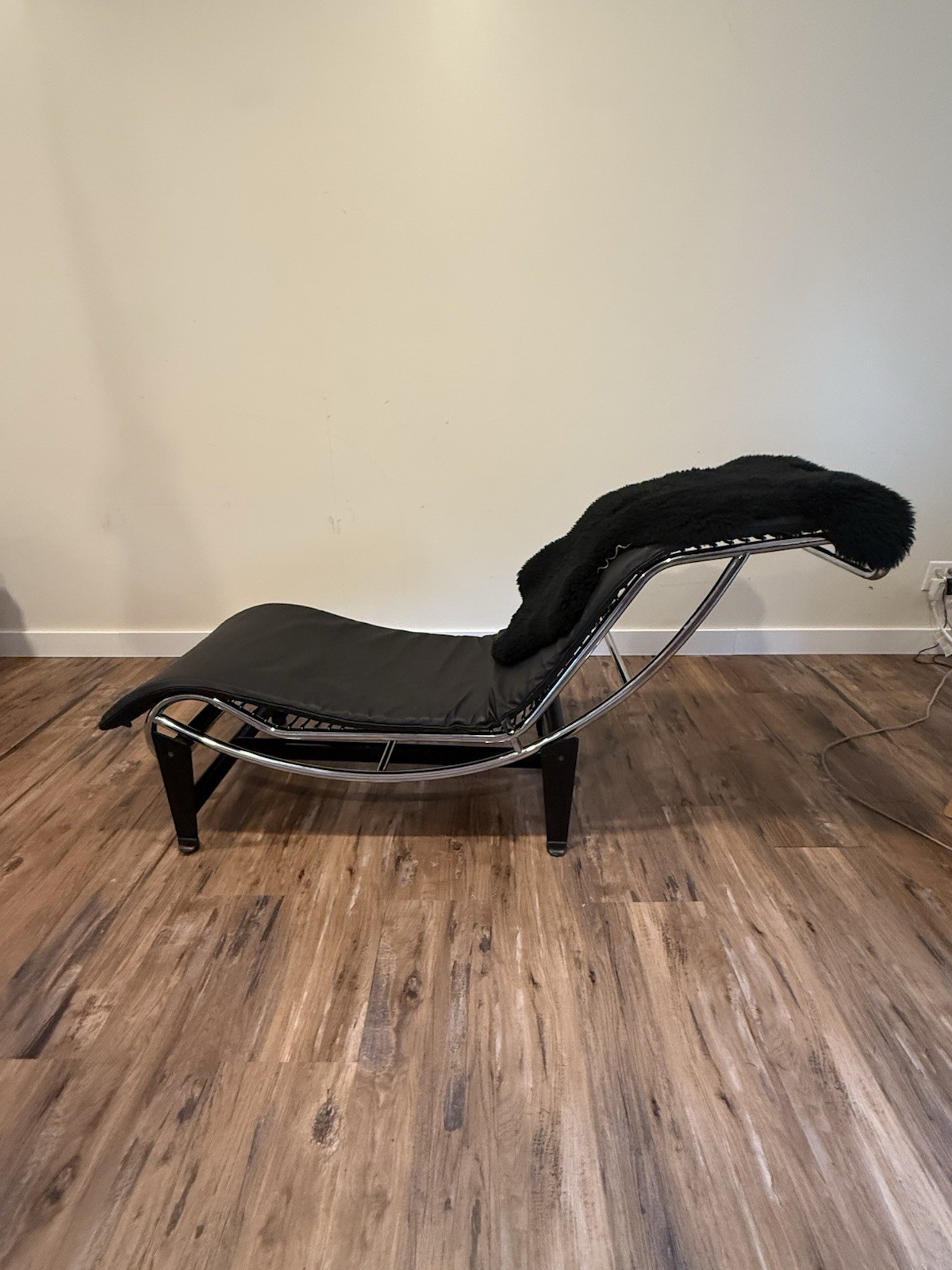 Le Corbusier LC4 Style Chaise Lounge Chrome Recliner Reproduction-Torn Leather